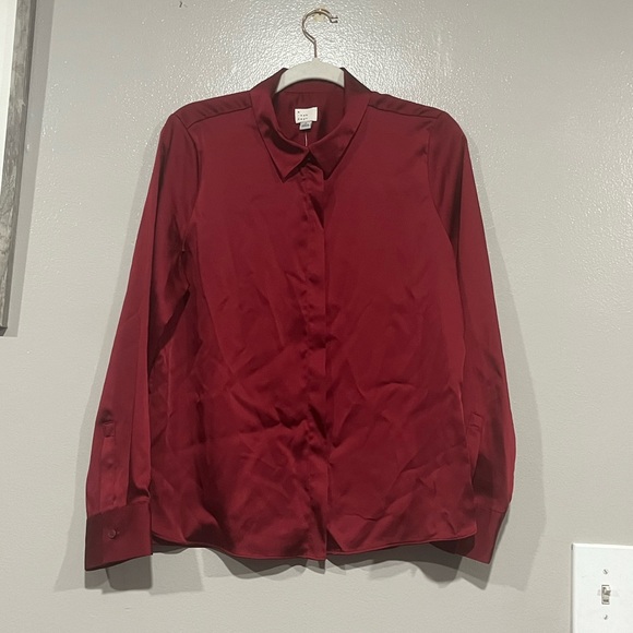 Womens  Long S  Satin Botto  Down Shirt.    Burgundy M - Picture 3 of 10